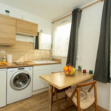 Apartment Near Champs Elysees 아파트